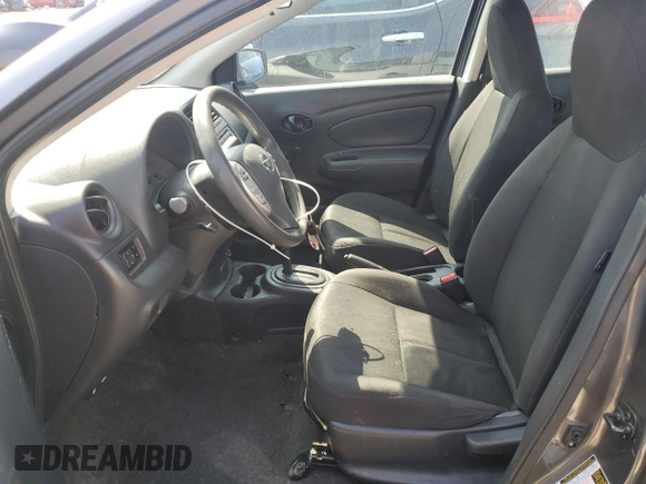 2017 Nissan Versa S Plus z VIN 3N1CN7AP5HL832485, wystawiony jako Copart lot #50320785 z przebiegiem 83 767 mil mil oraz Szkoda całkowita • Salvage title. Historia ofert i sprzedaży dostępna na DreamBid. Obrazek 7.