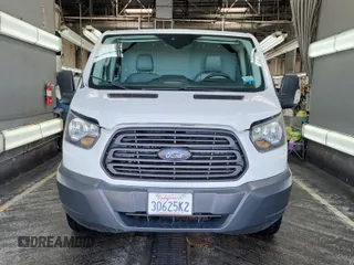 2017 Ford Transit z VIN 1FTYR1YM1HKB36417, wystawiony jako IAAI lot #42617602 z przebiegiem 96 942 mil mil oraz . Historia ofert i sprzedaży dostępna na DreamBid. Obrazek 63.