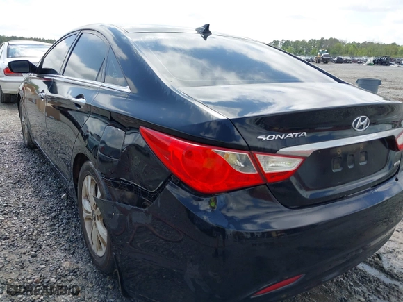 2013 Hyundai Sonata SE with VIN 5NPEC4AC6DH685157, listed as a IAAI auction lot 41936413 with 219,163 mi miles. Bid and sale history available at carsss.com. Image 6.