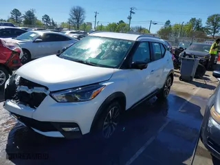 2019 Nissan Kicks S with VIN 3N1CP5CU1KL527509, listed as a IAAI auction lot 41800517 with 100,538 mi miles. Bid and sale history available at carsss.com. Image 17.