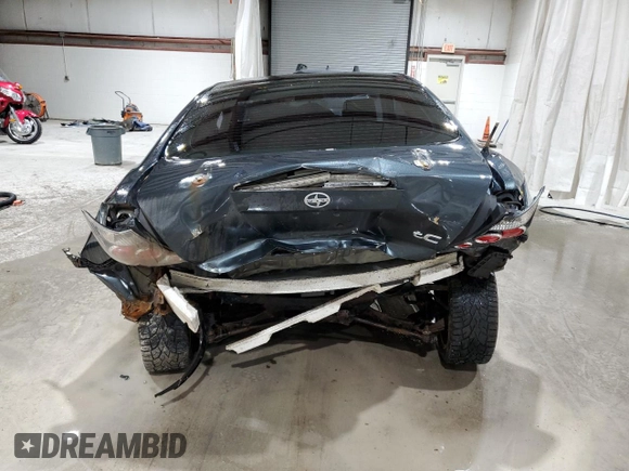 2010 Scion tC z VIN JTKDE3B73A0307137, wystawiony jako Copart lot #57827935 z przebiegiem Nie podano mil oraz Nie do naprawy • Non repairable. Historia ofert i sprzedaży dostępna na DreamBid. Obrazek 6.