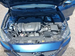 2018 Mazda 3 Touring z VIN 3MZBN1L38JM185142, wystawiony jako IAAI lot #42004450 z przebiegiem 172 096 mil mil oraz . Historia ofert i sprzedaży dostępna na DreamBid. Obrazek 10.