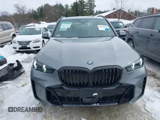 2024 BMW X5 xDrive40i z VIN 5UX23EU06R9S09659, wystawiony jako IAAI lot #41444238 z przebiegiem 26 923 mil mil oraz . Historia ofert i sprzedaży dostępna na DreamBid. Obrazek 12.