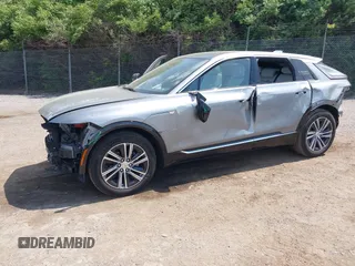 2024 Cadillac LYRIQ Luxury z VIN 1GYKPRRL8RZ128706, wystawiony jako IAAI lot #42161670 z przebiegiem 12 258 mil mil oraz . Historia ofert i sprzedaży dostępna na DreamBid. Obrazek 22.