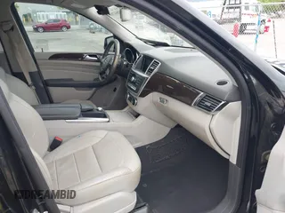 2014 Mercedes-Benz M 350 with VIN 4JGDA5JB9EA408134, listed as a IAAI auction lot 42064798 with 118,838 mi miles and . Bid and sale history available at carsss.com. Image 5.