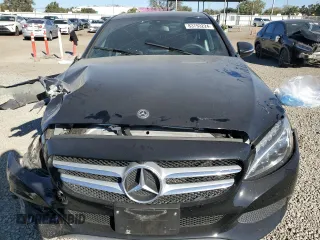 2018 Mercedes-Benz C 300 с VIN 55SWF4JBXJU255515, выставлен на аукционе Copart как лот 83793224 с пробегом 65 542 миль миль и Списание • Salvage title. История ставок и продаж доступна на DreamBid. Изображение 5.