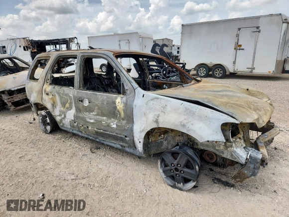 2007 Ford Escape XLS with VIN 1FMYU02Z87KA61514, listed as a Copart auction lot 52394235 with 135,557 mi miles and Non repairable. Bid and sale history available at DreamBid. Image 4.