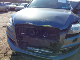 2015 Audi Q7 3.0T S line Prestige with VIN WA1DGAFE8FD015458, listed as a IAAI auction lot 41753940 with 62,233 mi miles. Bid and sale history available at carsss.com. Image 6.