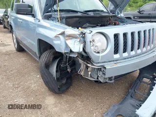 2013 Jeep Patriot Limited with VIN 1C4NJRCB7DD228595, listed as a IAAI auction lot 42537471 with 122,987 mi miles and . Bid and sale history available at DreamBid. Image 6.