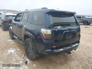 2020 Toyota 4Runner SR5 with VIN JTEBU5JR1L5805614, listed as a IAAI auction lot 41295454 with 50,385 mi miles. Bid and sale history available at carsss.com. Image 3.