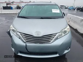 2011 Toyota Sienna XLE AAS with VIN 5TDYK3DC5BS111467, listed as a IAAI auction lot 41560895 with 126,917 mi miles. Bid and sale history available at carsss.com. Image 12.