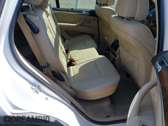 2008 BMW X5 3.0si z VIN 5UXFE43538L009505, wystawiony jako IAAI lot #42189410 z przebiegiem 136 931 mil mil oraz . Historia ofert i sprzedaży dostępna na DreamBid. Obrazek 8.