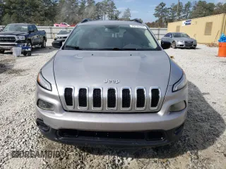 2017 Jeep Cherokee Altitude z VIN 1C4PJLAB2HW603439, wystawiony jako Copart lot #78738534 z przebiegiem 145 207 mil mil oraz Szkoda całkowita • Salvage title. Historia ofert i sprzedaży dostępna na DreamBid. Obrazek 5.