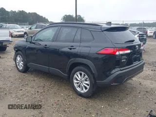 2023 Toyota Corolla Cross LE с VIN 7MUCAAAG0PV053404, выставлен на аукционе IAAI как лот 42318679 с пробегом 34 969 миль миль и . История ставок и продаж доступна на DreamBid. Изображение 3.