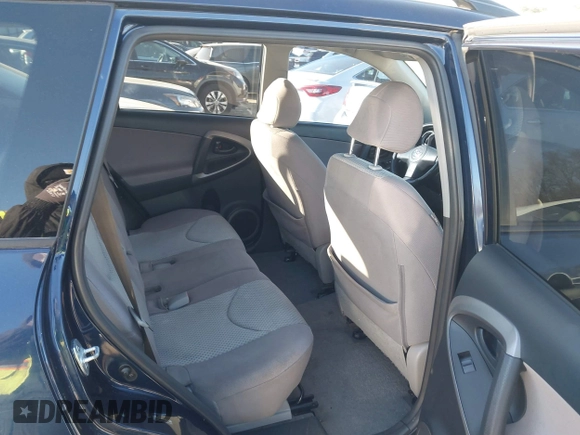 2006 Toyota RAV4 with VIN JTMZK33VX66001821, listed as a IAAI auction lot 41337881 with 189,949 mi miles. Bid and sale history available at carsss.com. Image 8.