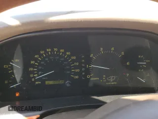 2000 Lexus LX 470 z VIN JT6HT00W1Y0096061, wystawiony jako Copart lot #52499155 z przebiegiem 199 914 mil mil oraz Tytuł czysty. Historia ofert i sprzedaży dostępna na DreamBid. Obrazek 9.