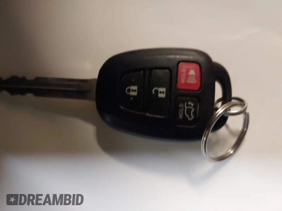2019 Toyota Highlander LE with VIN 5TDBZRFH7KS922457, listed as a IAAI auction lot 41387627 with 36,963 mi miles and . Bid and sale history available at DreamBid. Image 11.