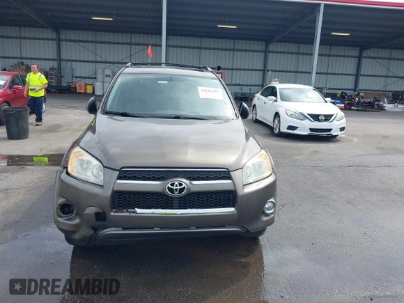 2011 Toyota RAV4 Ltd with VIN 2T3YF4DV9BW082856, listed as a IAAI auction lot 41946197 with 189,382 mi miles. Bid and sale history available at carsss.com. Image 12.