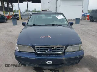2000 Volvo S70 z VIN YV1LS56D8Y2627201, wystawiony jako IAAI lot #42287057 z przebiegiem 203 975 mil mil oraz . Historia ofert i sprzedaży dostępna na DreamBid. Obrazek 6.
