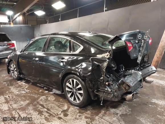 2017 Nissan Altima 2.5 SR with VIN 1N4AL3AP7HC279293, listed as a IAAI auction lot 41512244 with 68,643 mi miles. Bid and sale history available at carsss.com. Image 3.