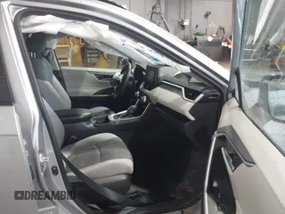 2020 Toyota RAV4 XLE with VIN 2T3P1RFV6LC089609, listed as a IAAI auction lot 41923472 with 72,368 mi miles and . Bid and sale history available at DreamBid. Image 5.