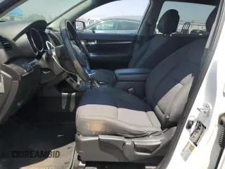 2013 Kia Sorento LX z VIN 5XYKT3A66DG400097, wystawiony jako Copart lot #60937305 z przebiegiem 177 284 mil mil oraz Czysty tytuł • Clean title. Historia ofert i sprzedaży dostępna na DreamBid. Obrazek 7.