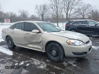 2012 Chevrolet Impala Police Police with VIN 2G1WD5E30C1256655, listed as a IAAI auction lot 41380317 with 108,530 mi miles. Bid and sale history available at carsss.com. Image 6.