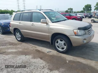 2005 Toyota Highlander z VIN JTEEP21AX50133484, wystawiony jako IAAI lot #42530602 z przebiegiem 188 335 mil mil oraz . Historia ofert i sprzedaży dostępna na DreamBid. Obrazek 1.