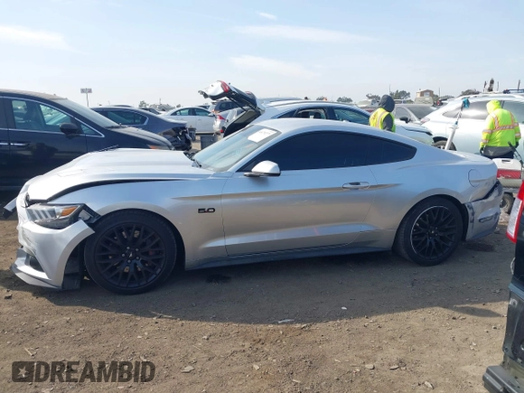 2015 Ford Mustang GT z VIN 1FA6P8CF5F5431729, wystawiony jako IAAI lot #41479277 z przebiegiem 108 809 mil mil oraz . Historia ofert i sprzedaży dostępna na DreamBid. Obrazek 14.