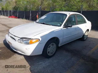 1997 Ford Escort LX with VIN 1FALP13P3VW119288, listed as a IAAI auction lot 42025260 with 189,355 mi miles. Bid and sale history available at carsss.com. Image 2.