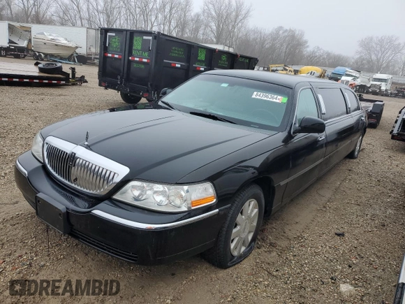 2003 Lincoln Town Car Executive z VIN 1L1FM81W33Y653215, wystawiony jako Copart lot #84396364 z przebiegiem Nie podano mil oraz Szkoda całkowita • Salvage title. Historia ofert i sprzedaży dostępna na DreamBid. Obrazek 2.