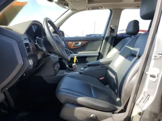 2010 Mercedes-Benz GLK 350 with VIN WDCGG8HBXAF450357, listed as a Copart auction lot 68729294 with 91,018 mi miles and Salvage Title. Bid and sale history available at DreamBid. Image 7.
