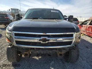 2009 Chevrolet Silverado 1500 LT with VIN 1GCEK29039Z161062, listed as a Copart auction lot 42118485 with 204,963 mi miles and Salvage Title. Bid and sale history available at carsss.com. Image 5.