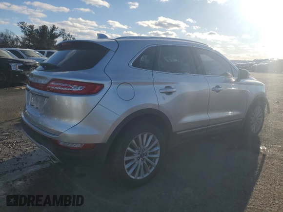 2019 Lincoln MKC Standard with VIN 5LMCJ1D99KUL17806, listed as a Copart auction lot 46578305 with 75,264 mi miles and Salvage Title. Bid and sale history available at carsss.com. Image 3.