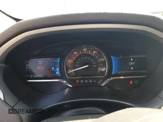 2014 Lincoln MKZ Hybrid with VIN 3LN6L2LU2ER836102, listed as a Copart auction lot 57661075 with 168,275 mi miles and Salvage title. Bid and sale history available at DreamBid. Image 9.