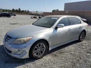 2013 Hyundai Genesis 3.8L z VIN KMHGC4DD2DU228151, wystawiony jako Copart lot #61568285 z przebiegiem 159 224 mil mil oraz Czysty tytuł • Clean title. Historia ofert i sprzedaży dostępna na DreamBid. Obrazek 1.