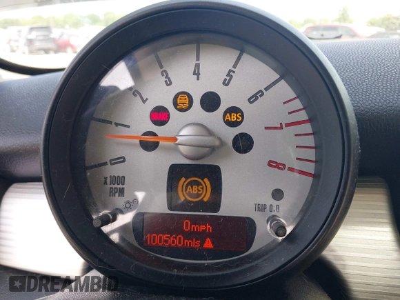 2013 MINI Hardtop with VIN WMWSU3C51DT372387, listed as a IAAI auction lot 42514124 with 100,560 mi miles and . Bid and sale history available at DreamBid. Image 7.
