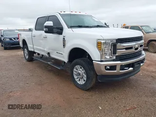 2019 Ford F-250 XL z VIN 1FT7W2BT9KEC61942, wystawiony jako IAAI lot #42138674 z przebiegiem 74 022 mil mil oraz . Historia ofert i sprzedaży dostępna na DreamBid. Obrazek 1.