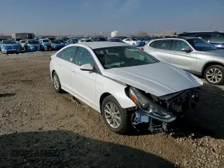 2018 Hyundai Sonata SE z VIN 5NPE24AF3JH599877, wystawiony jako Copart lot #82849334 z przebiegiem Nie podano mil oraz Szkoda całkowita • Salvage title. Historia ofert i sprzedaży dostępna na DreamBid. Obrazek 10.