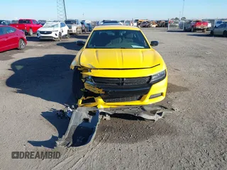 2017 Dodge Charger SE z VIN 2C3CDXBG3HH581574, wystawiony jako IAAI lot #41603421 z przebiegiem 106 209 mil mil oraz . Historia ofert i sprzedaży dostępna na DreamBid. Obrazek 12.