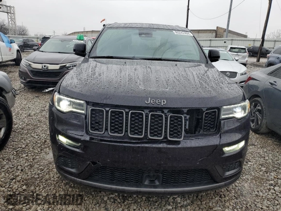 2018 Jeep Grand Cherokee Overland z VIN 1C4RJFCT3JC268599, wystawiony jako Copart lot #85242404 z przebiegiem 58 018 mil mil oraz Szkoda całkowita • Salvage title. Historia ofert i sprzedaży dostępna na DreamBid. Obrazek 5.