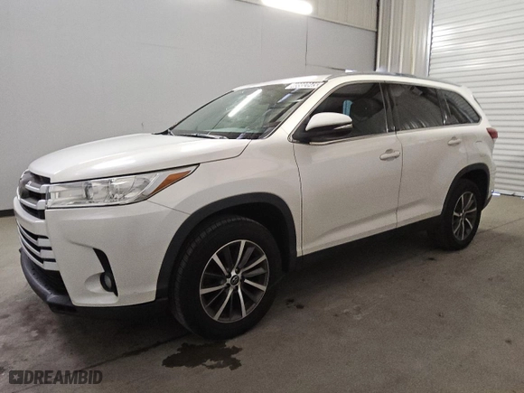 2019 Toyota Highlander SE with VIN 5TDKZRFHXKS556199, listed as a Copart auction lot 48882845 with 64,491 mi miles and Clean Title. Bid and sale history available at carsss.com. Image 1.