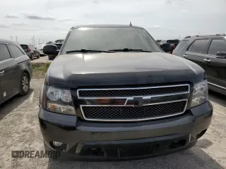 2013 Chevrolet Suburban with VIN 1GNWKMEG4DR257785, listed as a Copart auction lot 76817344 with 68,021 mi miles and Salvage title. Bid and sale history available at DreamBid. Image 5.