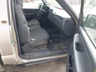 2002 Chevrolet Silverado 1500 Commercial with VIN 1GCEC14W42Z230754, listed as a IAAI auction lot 41851918 with 143,776 mi miles and . Bid and sale history available at DreamBid. Image 5.