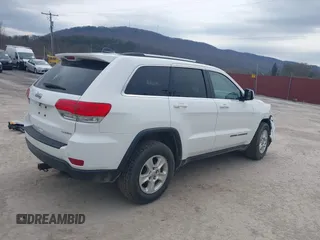 2017 Jeep Grand Cherokee Laredo with VIN 1C4RJFAG2HC605182, listed as a IAAI auction lot 41926247 with 131,474 mi miles. Bid and sale history available at carsss.com. Image 4.