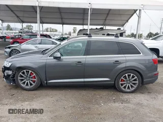 2018 Audi Q7 Premium Plus with VIN WA1LHAF70JD054404, listed as a IAAI auction lot 42068480 with 40,273 mi miles and . Bid and sale history available at DreamBid. Image 14.