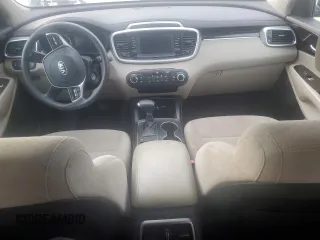 2020 Kia Sorento LX with VIN 5XYPG4A38LG684529, listed as a Copart auction lot 89009425 with 65,338 mi miles and Clean Title. Bid and sale history available at carsss.com. Image 8.