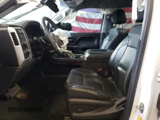 2017 GMC Sierra 1500 SLT z VIN 3GTU2NEC5HG110903, wystawiony jako Copart lot #52779405 z przebiegiem 85 528 mil mil oraz Szkoda całkowita • Salvage title. Historia ofert i sprzedaży dostępna na DreamBid. Obrazek 7.