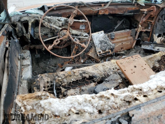 1968 Cadillac DeVille z VIN F8232777, wystawiony jako Copart lot #64820655 z przebiegiem Nie podano mil oraz Nie do naprawy • Non repairable. Historia ofert i sprzedaży dostępna na DreamBid. Obrazek 8.