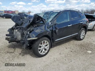 2013 Nissan Rogue SL z VIN JN8AS5MV6DW647785, wystawiony jako Copart lot #50272685 z przebiegiem Nie podano mil oraz Szkoda całkowita • Salvage title. Historia ofert i sprzedaży dostępna na DreamBid. Obrazek 1.